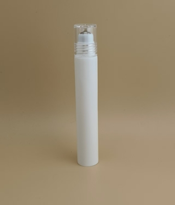 Tubo flexível de plástico branco para cuidados com a pele