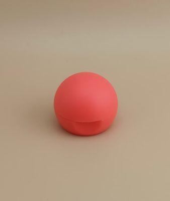 Tampa esférica lisa fosca de plástico vermelho claro para frascos cosméticos