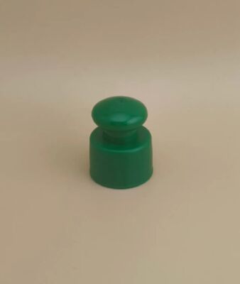 Tampa lisa de plástico verde com botão para frascos cosméticos