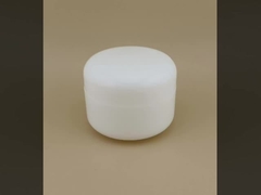 Frasco de creme plástico para cuidados com a pele feminino certificado branco com tampa de rosca