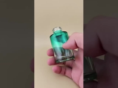 Novo Design Mudança Gradual Garrafa de Vidro Lisa Verde Escuro Transparente para Essência