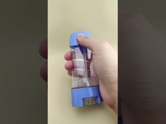 Embalagem de bálsamo labial liso e transparente com tampa azul para batons