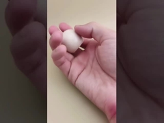 Capa esférica lisa de plástico branco de arroz para garrafas cosméticas