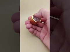 Amarela Alumínio-Plástico Redondo Gloss Cap com botão transparente para garrafas de cuidados com a pele