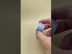 Tampa redonda de plástico cinza-azulado, lisa e fosca para frascos cosméticos