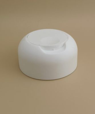 Capuz de pressão para baixo de plástico branco liso e fosco para garrafas de shampoo