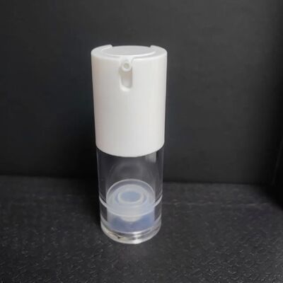 Garrafa mal ventilada recarregável luxuosa da loção cosmética do soro do vácuo plástico branco cosmético de 30ml com pulverizador da bomba