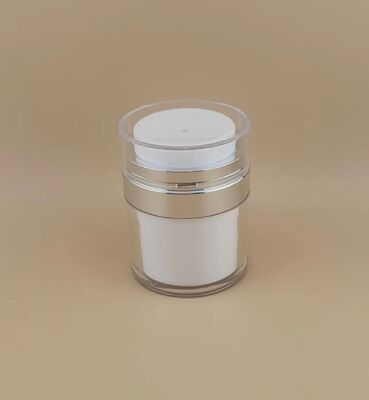 Garrafa de borda prateada com revestimento exterior transparente para produto de cuidados com a pele