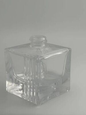 Frasco de vidro de perfume de design exclusivo de 30ml com pulverizador