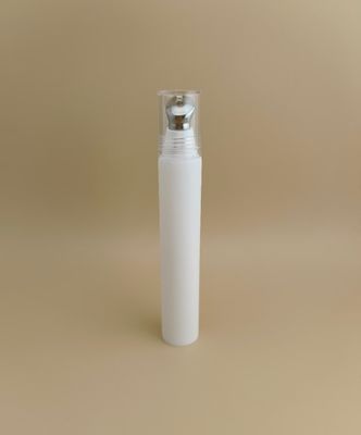 Tubo flexível de plástico branco para cuidados com a pele